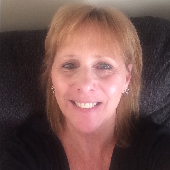 Meet your Posher, Julia - Picture 1 of 1